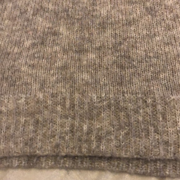 Never worn. Fossil V-neck Sweaterdress. Size Large. Perfect for winter - Picture 5 of 5